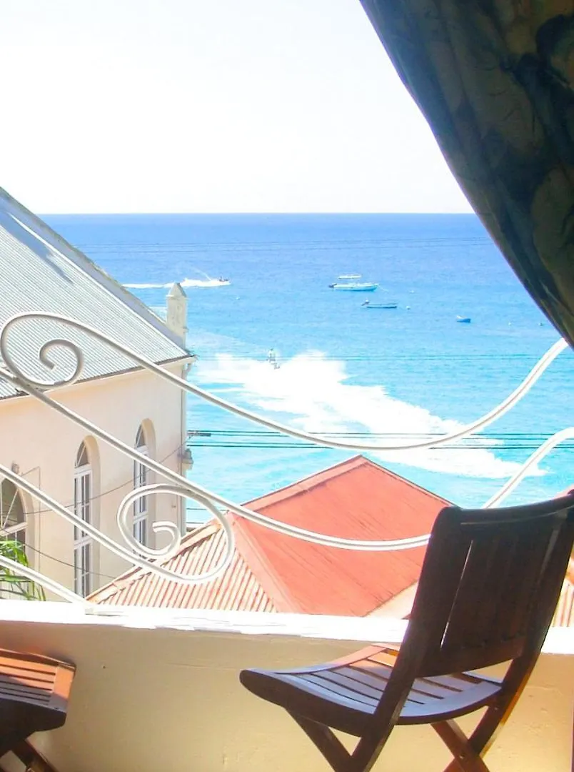 Coral Lane Beach Apartments location